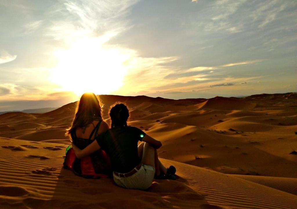 Caravanserai Luxury Desert Tented Camp メルズーガ エクステリア 写真
