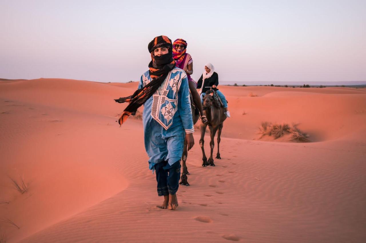 Caravanserai Luxury Desert Tented Camp メルズーガ エクステリア 写真